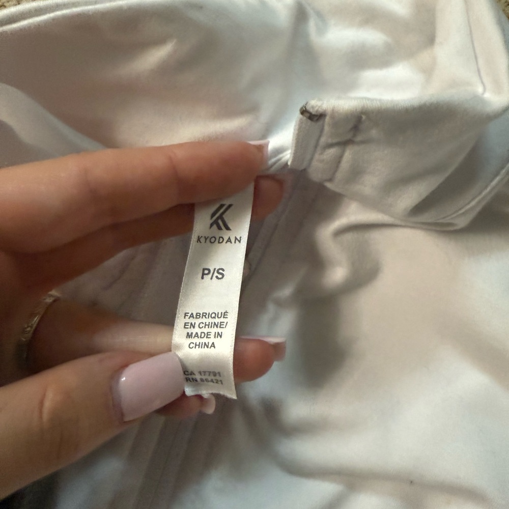 Kyodan Elegant White Outerwear